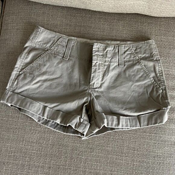 Old navi bermuda shorts 0 never worn without tag - Picture 1 of 3